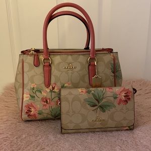 Coach Top Handle Pink Floral Bag w Matching Wrislet Wallet